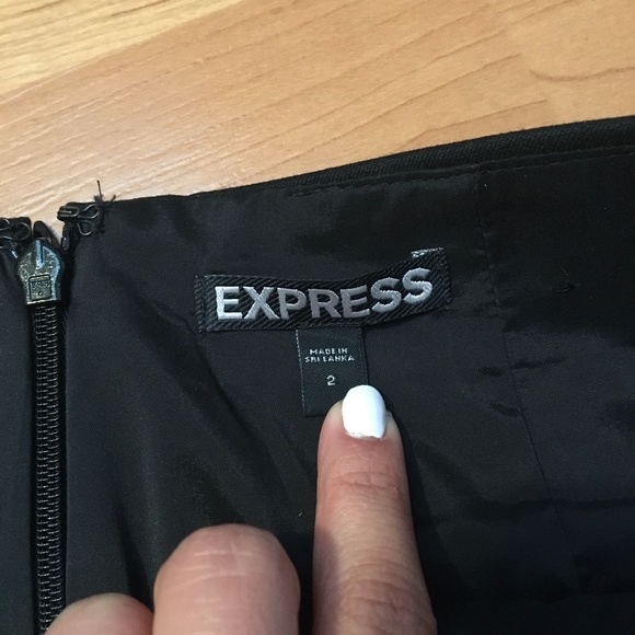 Express pencil skirt (2) - Picture 2 of 6